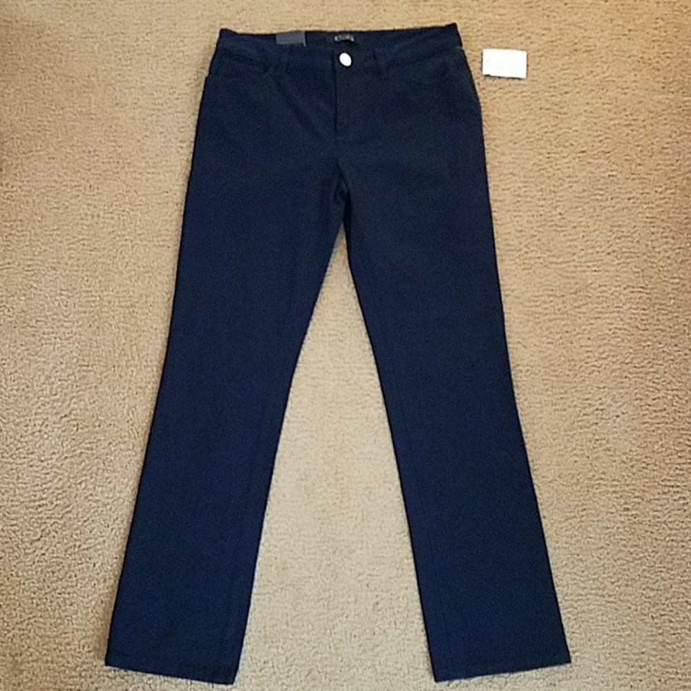 Chaps slimming fit slacks. 6PR
